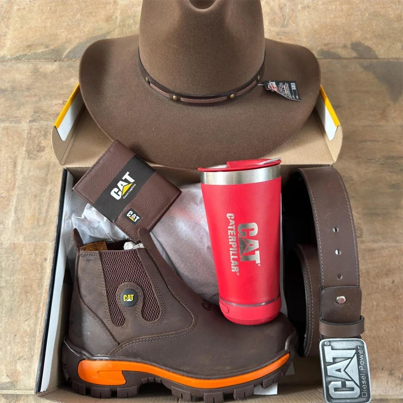 Bota Adventure Masculina em Couro Legítimo e Palmilha Ortopédica +BRINDES: Chapéu, Cinto, Carteira e Copo